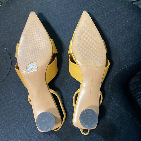 Charles & Keith Pointy Round Heel Slingback Pumps - Picture 4 of 4